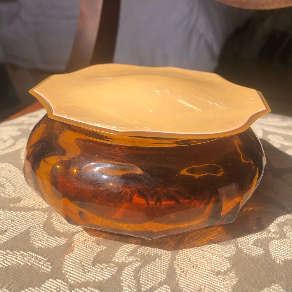 Vintage/Antique Amber Coloured Glass Powder Jar with Lid for Loose makeup powder